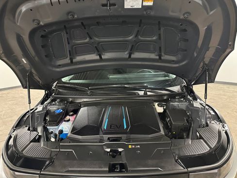 Used 2024 Hyundai Ioniq 5 SEL image 4