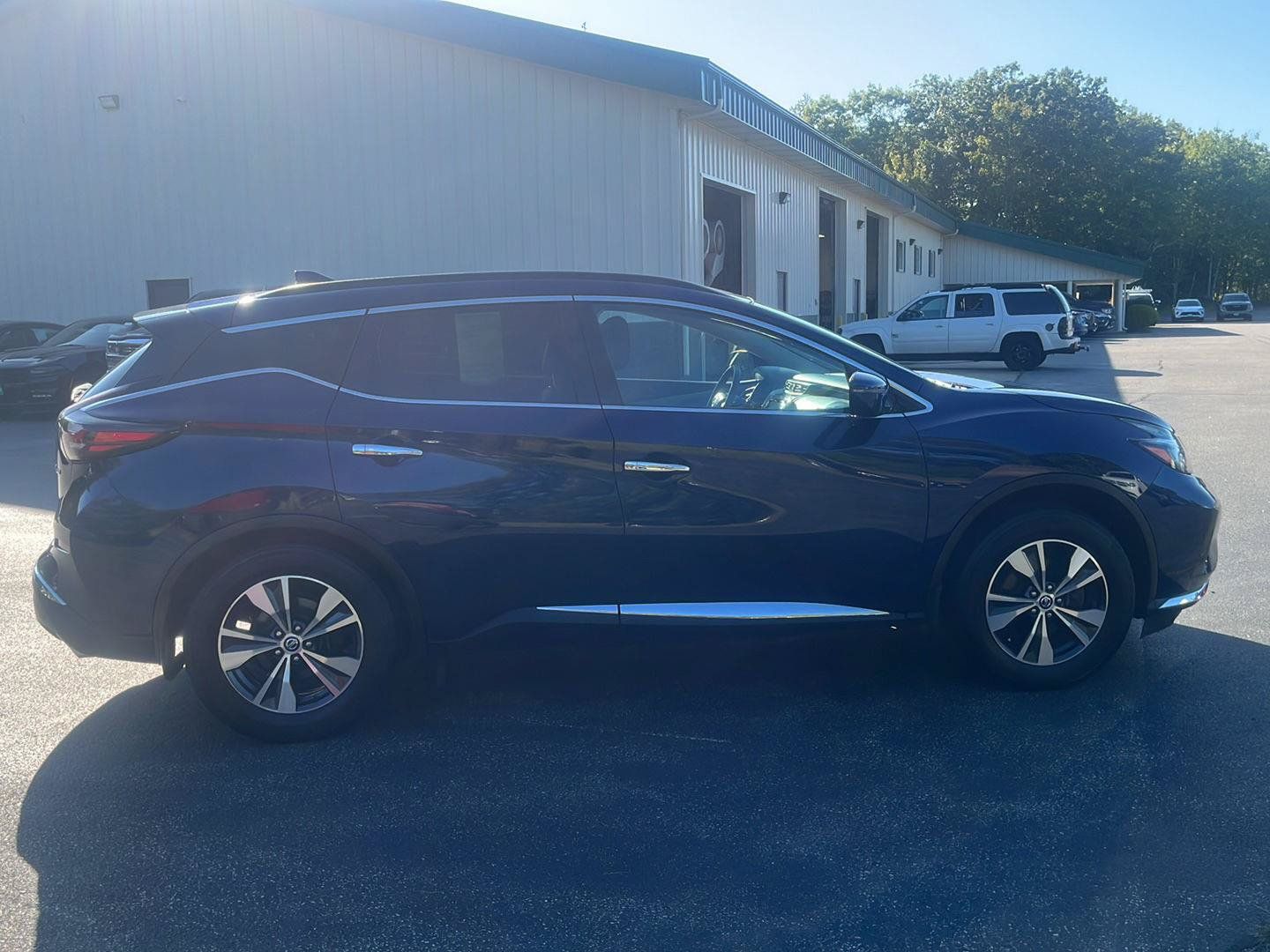 Used 2020 Nissan Murano SV AWD/4WD image 5