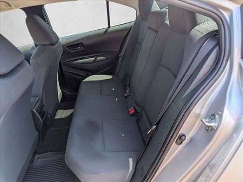 Used 2022 Toyota Corolla LE FWD image 16