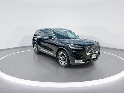 Used 2020 Lincoln Aviator Reserve w/ Elements Package Plus AWD/4WD image 2