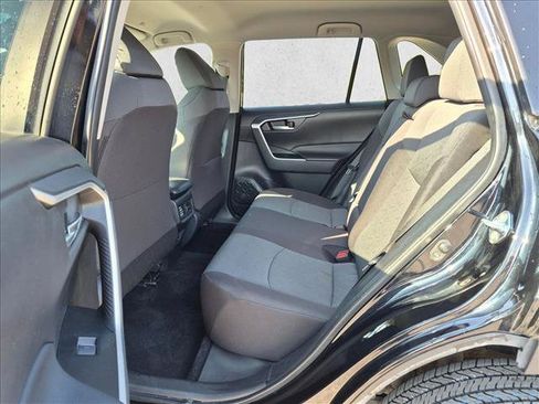 Used 2025 Toyota RAV4 XLE FWD image 18