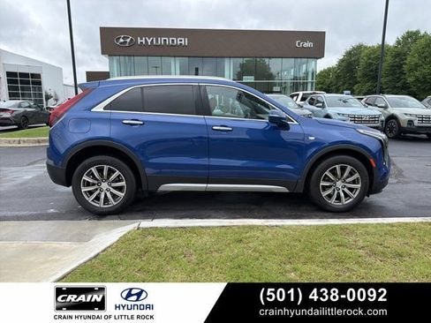 Used 2021 Cadillac XT4 Premium Luxury FWD image 1