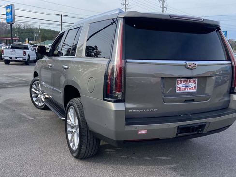 Used 2019 Cadillac Escalade Premium Luxury image 29
