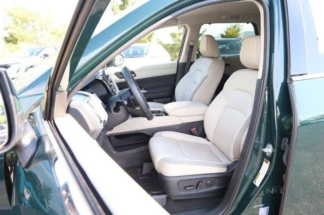 Certified 2025 Nissan Pathfinder SL AWD/4WD image 10