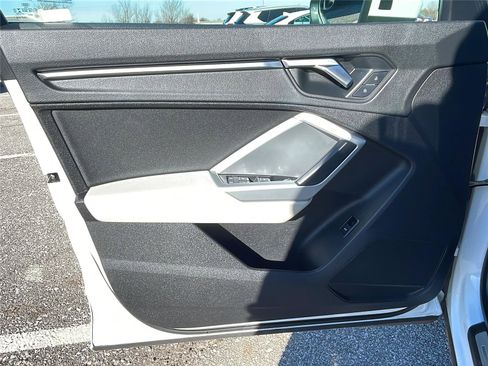 Used 2020 Audi Q3 2.0T Premium w/ Convenience Package image 20