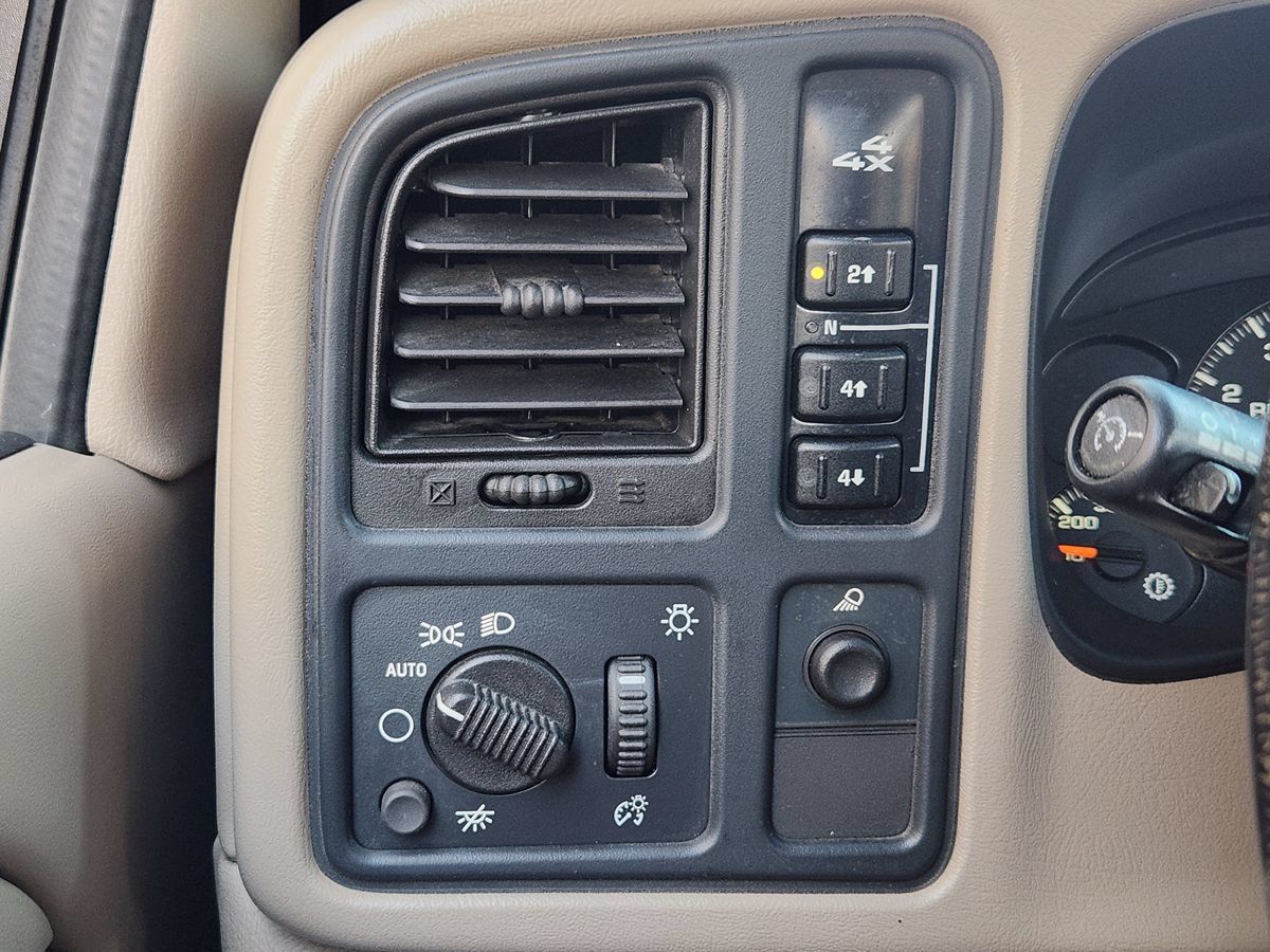 Used 2007 Chevrolet Silverado 3500 LT w/ Heavy-Duty Power Package AWD/4WD image 42