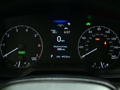 Used 2025 Toyota Corolla LE FWD image 22