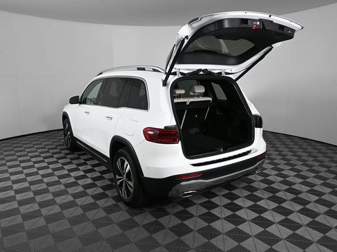 Certified 2025 Mercedes-Benz GLB 250 image 31