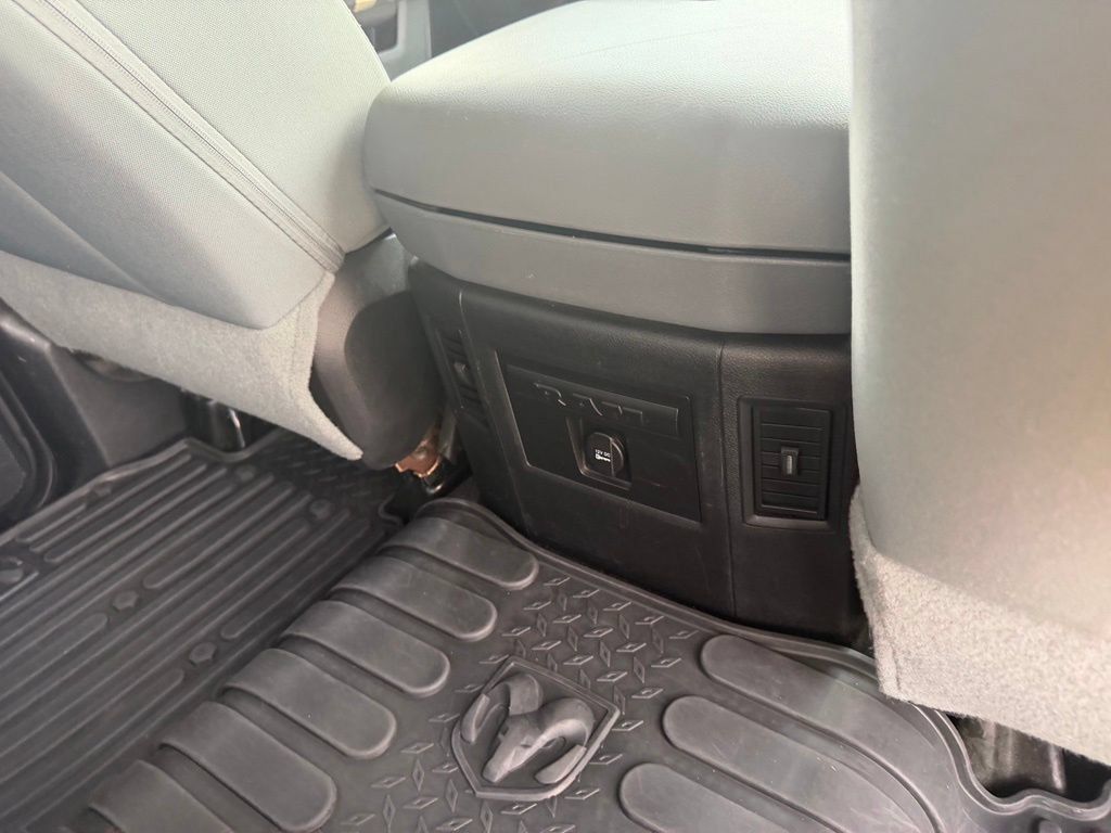 Used 2015 RAM 1500 Big Horn RWD image 38