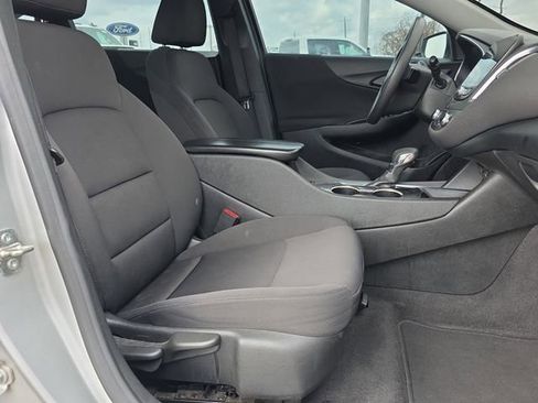 Used 2021 Chevrolet Malibu LT image 15