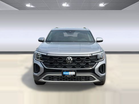 Used 2025 Volkswagen Atlas Cross Sport SE FWD image 6
