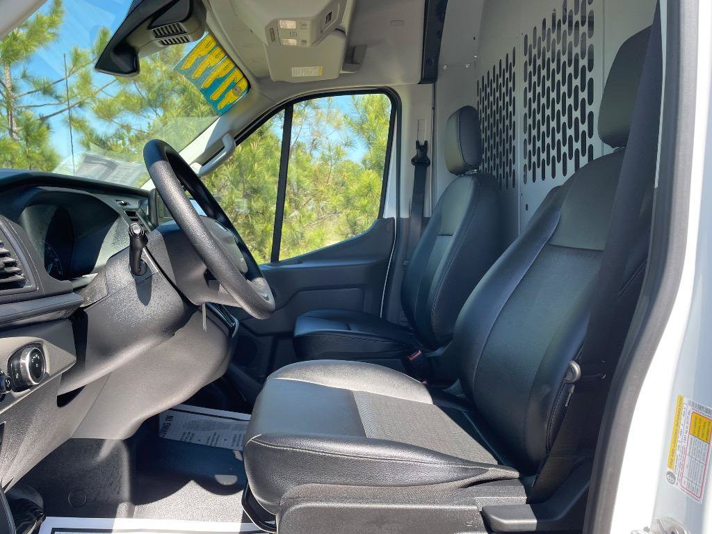 Used 2024 Ford Transit 150 148 Medium Roof AWD w/ Load Area Protection Package image 18