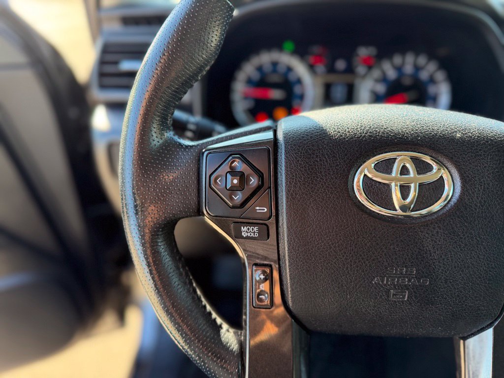 Used 2018 Toyota 4Runner TRD Off-Road AWD/4WD image 27