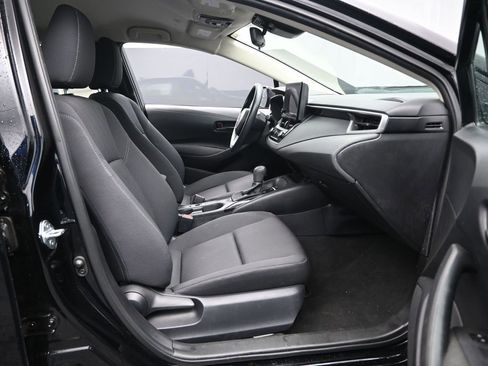 Used 2024 Toyota Corolla LE image 31