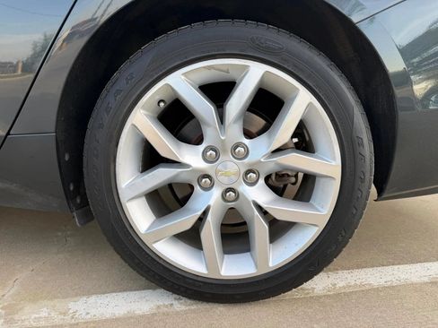 Used 2018 Chevrolet Impala Premier FWD image 27