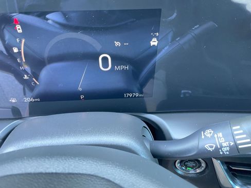 Used 2025 Buick Encore GX Preferred image 41