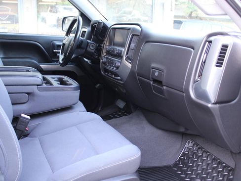 Used 2019 Chevrolet Silverado 1500 LT image 17