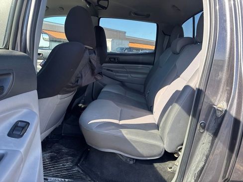Used 2015 Toyota Tacoma 4x4 Double Cab image 8