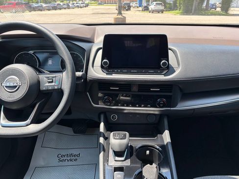 Used 2023 Nissan Rogue SV image 19