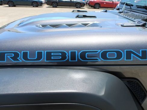Used 2022 Jeep Wrangler Unlimited Rubicon 4xe w/ Cold Weather Group AWD/4WD image 10
