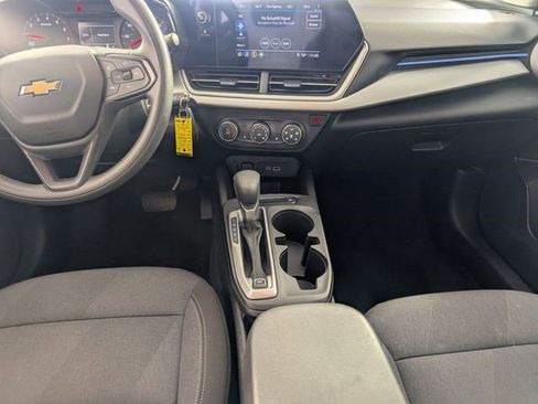 Certified 2024 Chevrolet Trax LS w/ LS Convenience Package FWD image 24