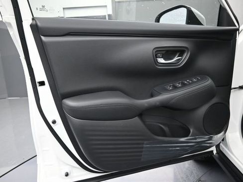 New 2026 Honda HR-V LX image 3