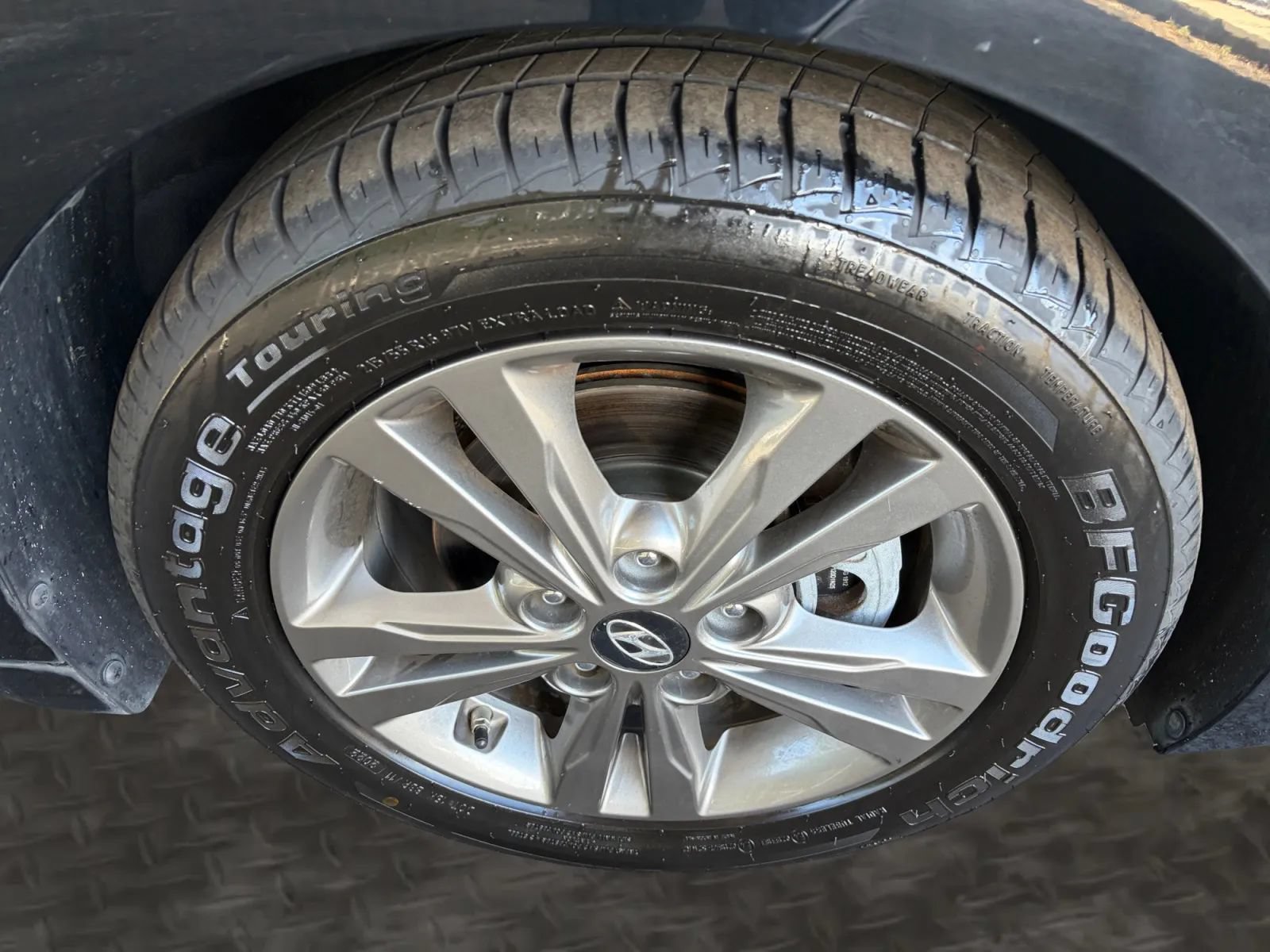 Used 2017 Hyundai Elantra SE FWD image 35