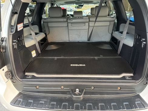 Used 2019 Toyota Sequoia Limited w/ Safety & Convenience Package image 5