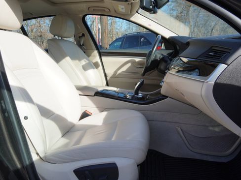 Used 2014 BMW 528i xDrive Sedan image 10