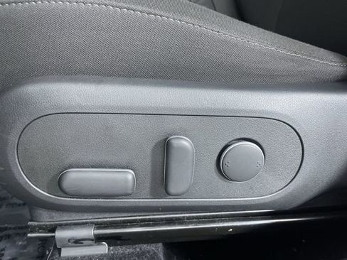 Used 2025 Hyundai Kona SEL image 33