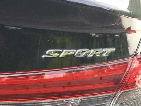 Used 2023 Honda Civic Sport image 7