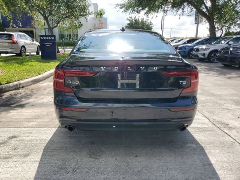 Used 2019 Volvo S60 T5 Momentum w/ Premium Package FWD image 5