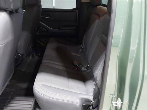 Used 2023 Nissan Frontier SV w/ SV Convenience Package AWD/4WD image 20