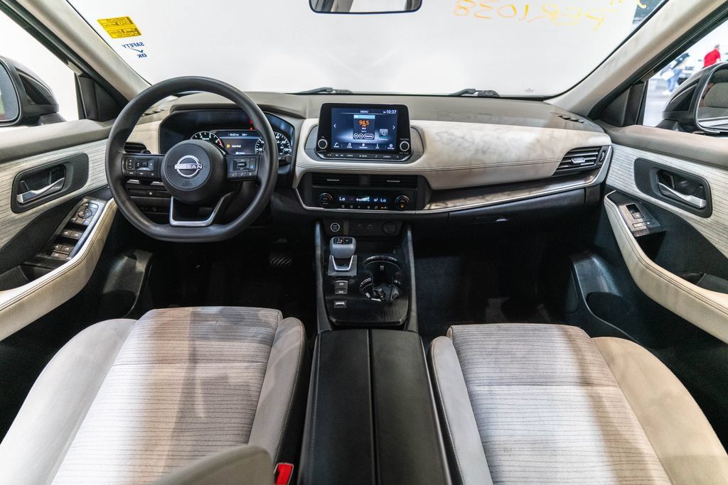 Used 2023 Nissan Rogue SV FWD image 13