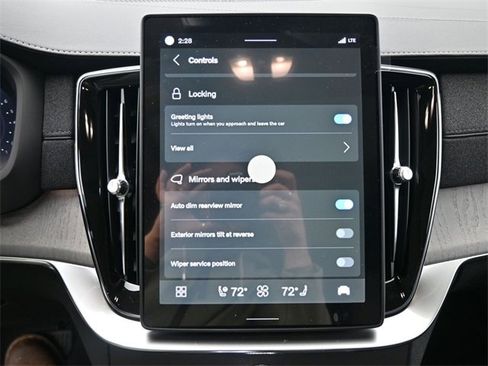 New 2026 Volvo XC90 B6 Ultra w/ Protection Package Premier image 21