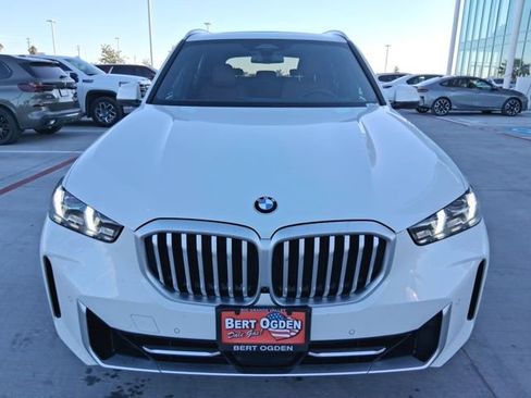 New 2026 BMW X5 sDrive40i w/ Premium Package RWD image 2