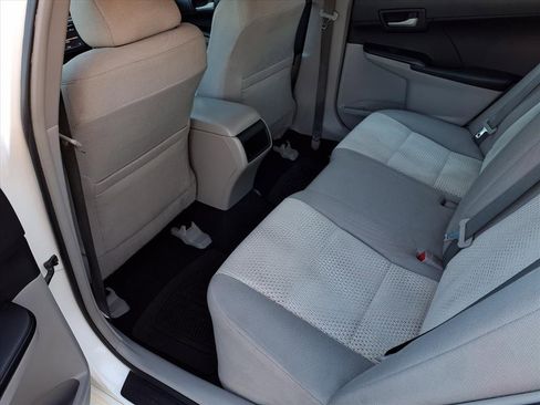 Used 2012 Toyota Camry LE image 17