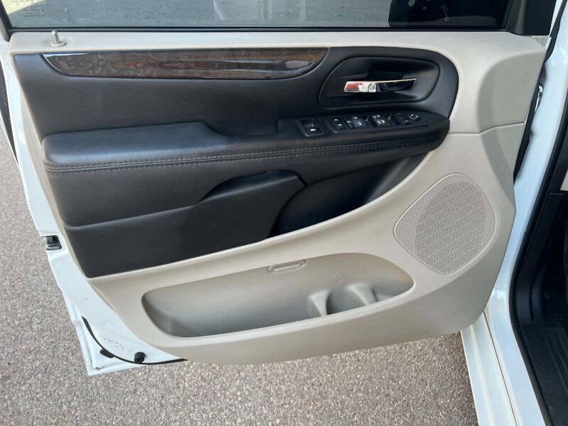 Used 2017 Dodge Grand Caravan SE w/ Power Window Group FWD image 15