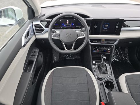 New 2026 Volkswagen Taos SE AWD/4WD image 21