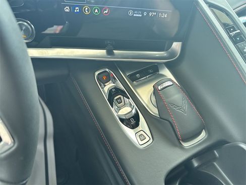 Used 2021 Chevrolet Corvette Stingray Premium Conv w/ Z51 Performance Package image 25