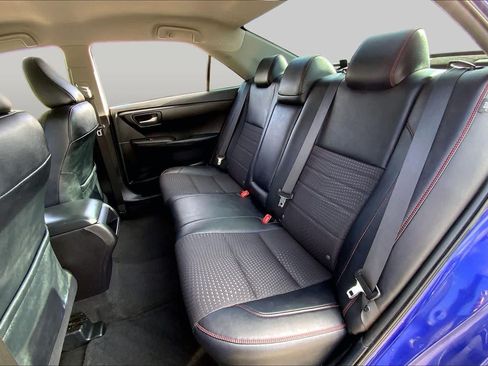 Used 2015 Toyota Camry SE FWD image 20