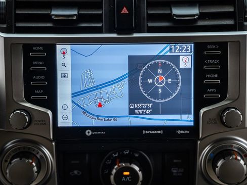 Certified 2022 Toyota 4Runner SR5 AWD/4WD image 21