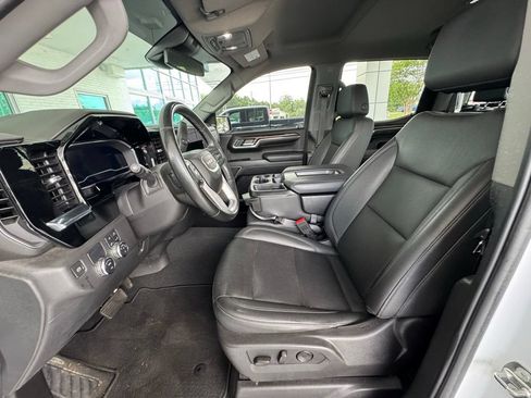 Used 2024 GMC Sierra 1500 SLT RWD image 12