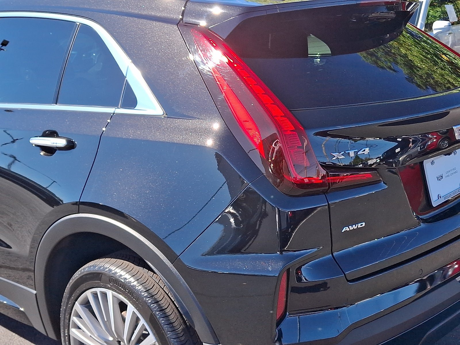 Certified 2024 Cadillac XT4 Premium Luxury AWD/4WD image 12