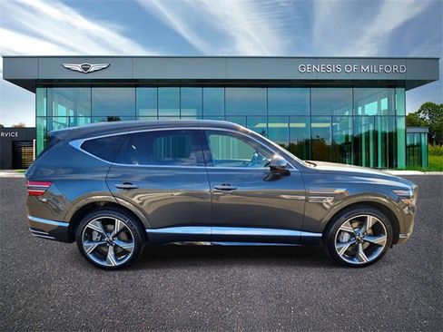 Used 2025 Genesis GV80 2.5T Prestige image 4