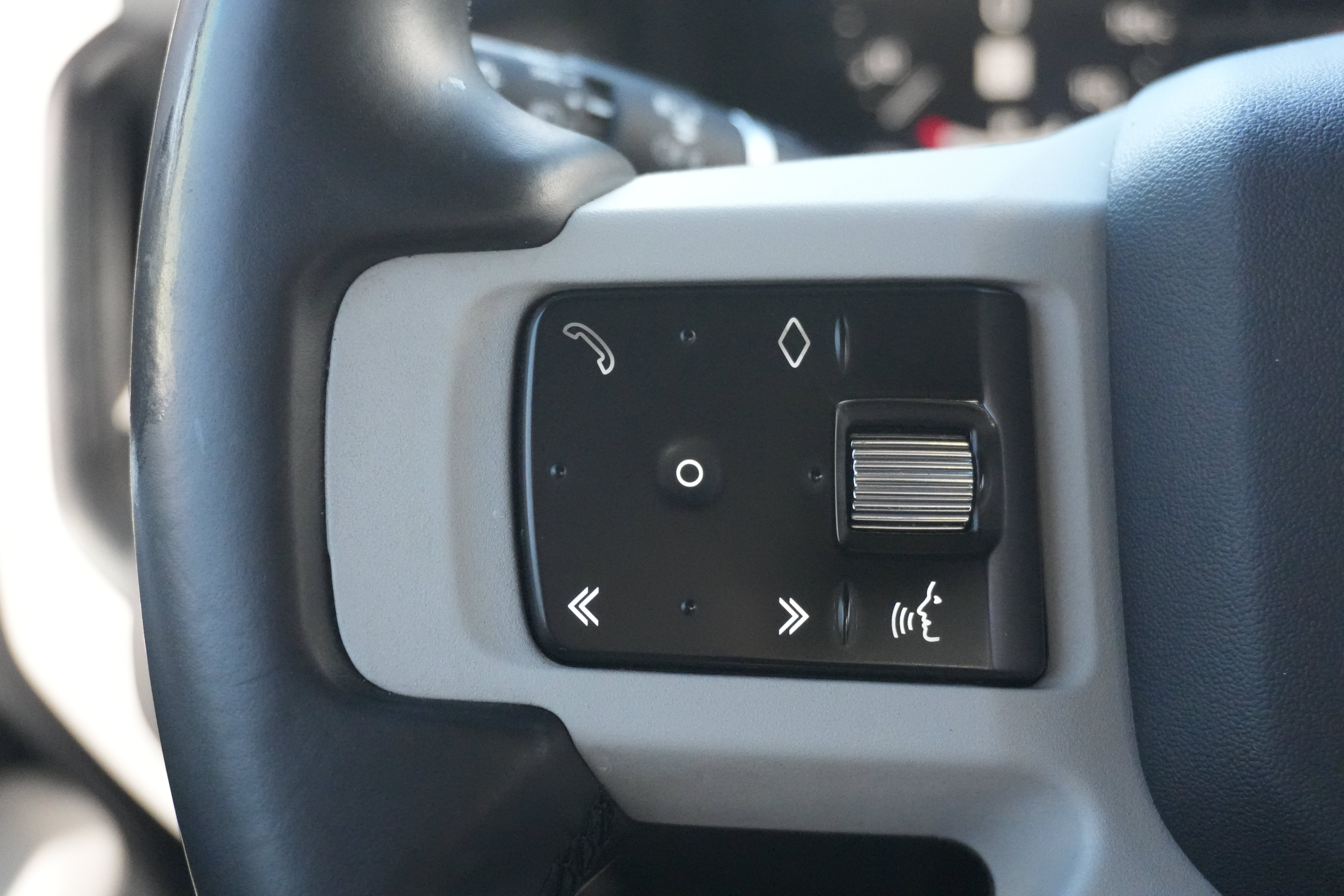 Used 2023 Land Rover Defender 90 S AWD/4WD image 35