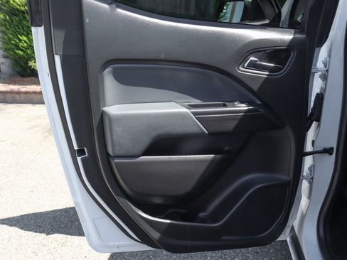 Used 2020 Chevrolet Colorado Z71 AWD/4WD image 45