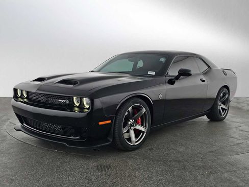 Used 2021 Dodge Challenger SRT Hellcat Redeye image 3