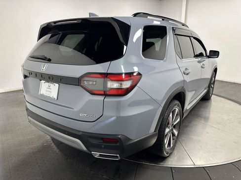 Used 2023 Honda Pilot Touring image 13