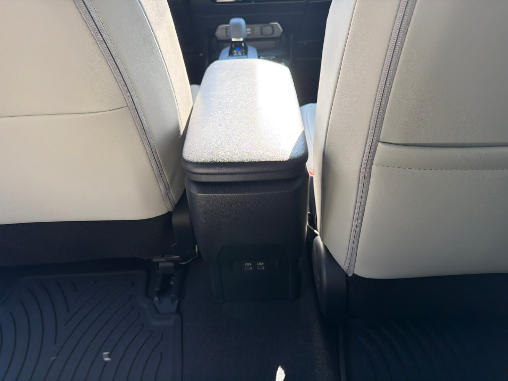 New 2027 Toyota Prius XLE FWD image 27